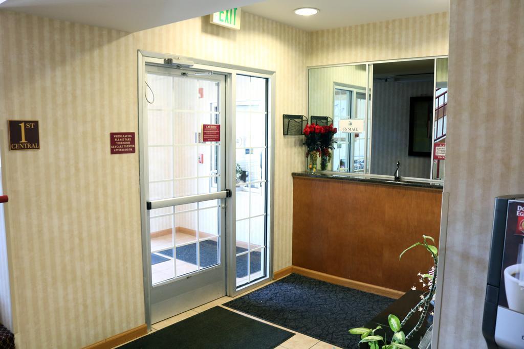 Hometown Inn & Suites Schererville Buitenkant foto